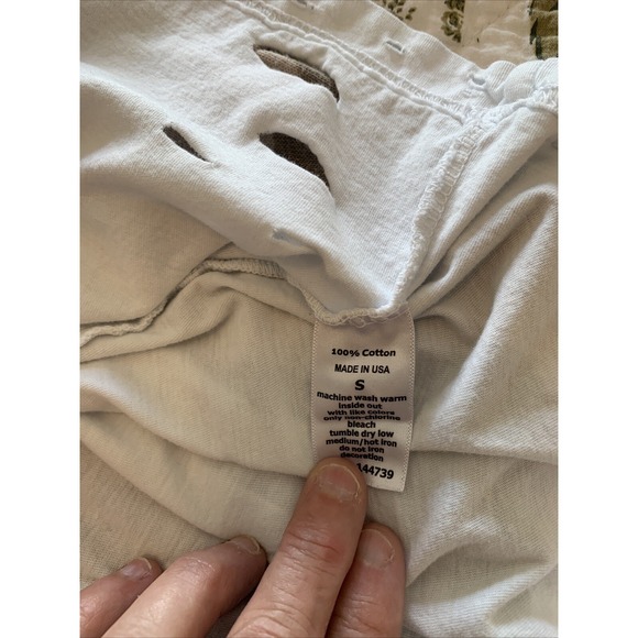 Lulusimonstudio Small Distressed Sea Shell White T Shirt - Picture 14 of 16